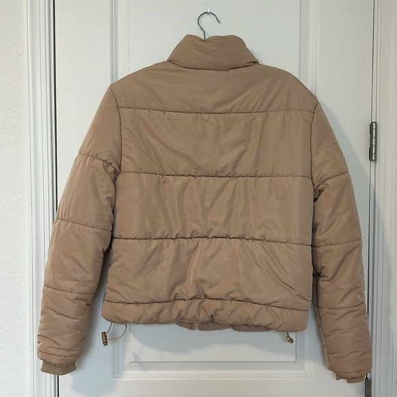 White Fox Not Giving In Puffer Jacket Sand S/M - Picture 10 of 17